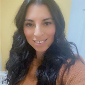 Meet your Posher, Monica